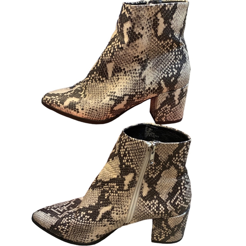 Madden girl, snake, skin boots, chunky heel, size 8M NWOB